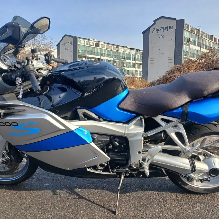 bmw. k1200s 판매또는 다른기종 대차해요