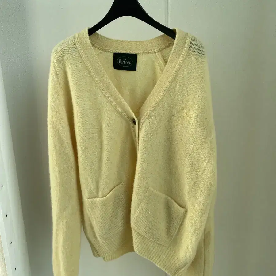 더바넷 Yellow Saddle Shaggy Dog Cardigan