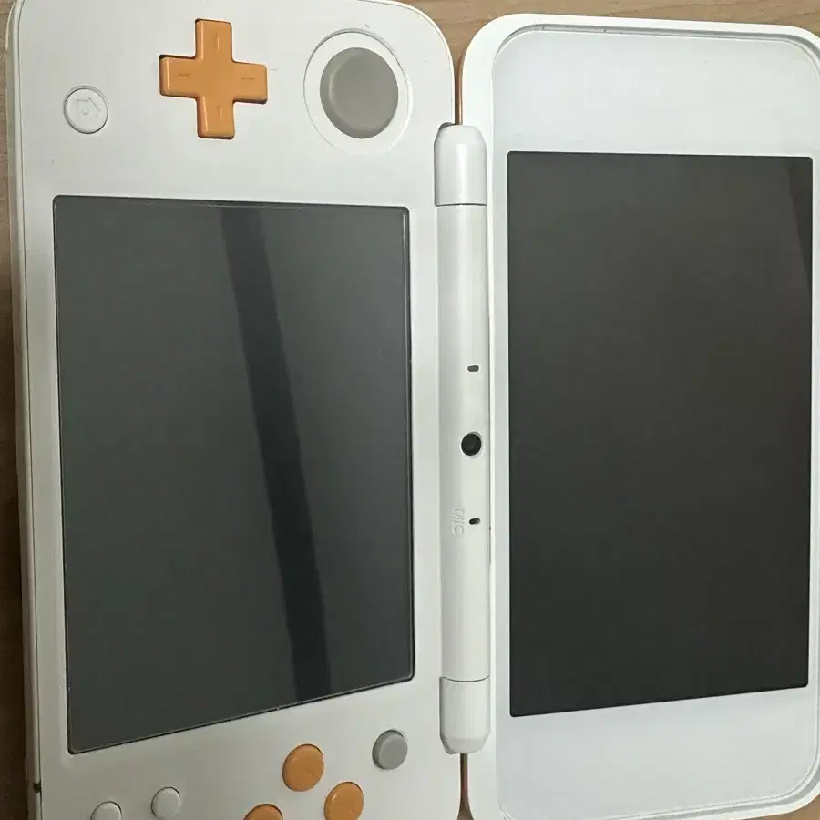 닌텐도 2DS XL