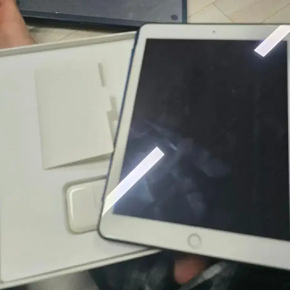 ipad air2 16GB 판매합니다.