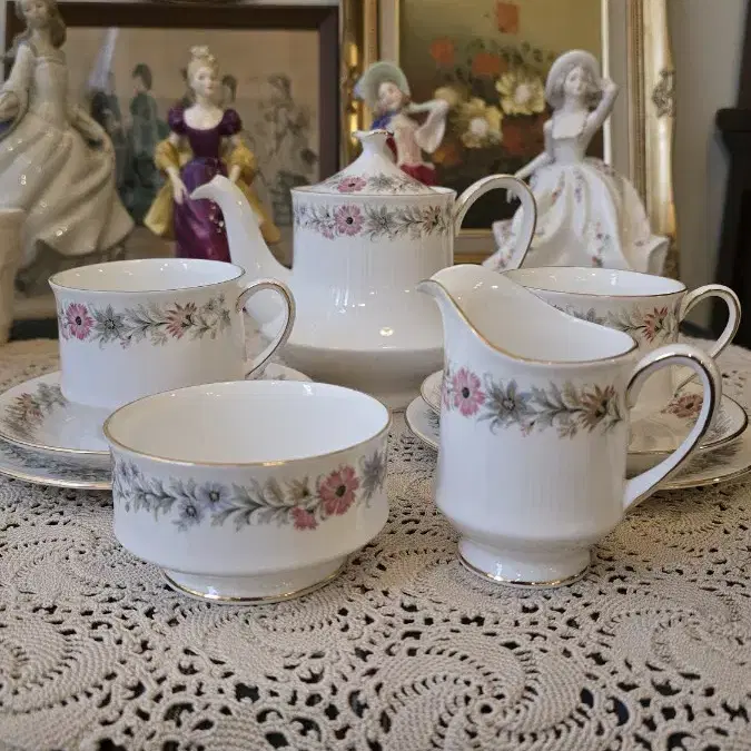 파라곤 벨린다 tea set