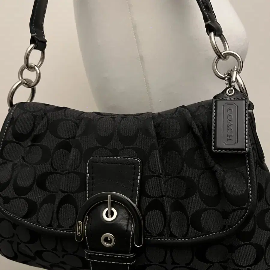 Coach All Black Basic Shoulder Bag