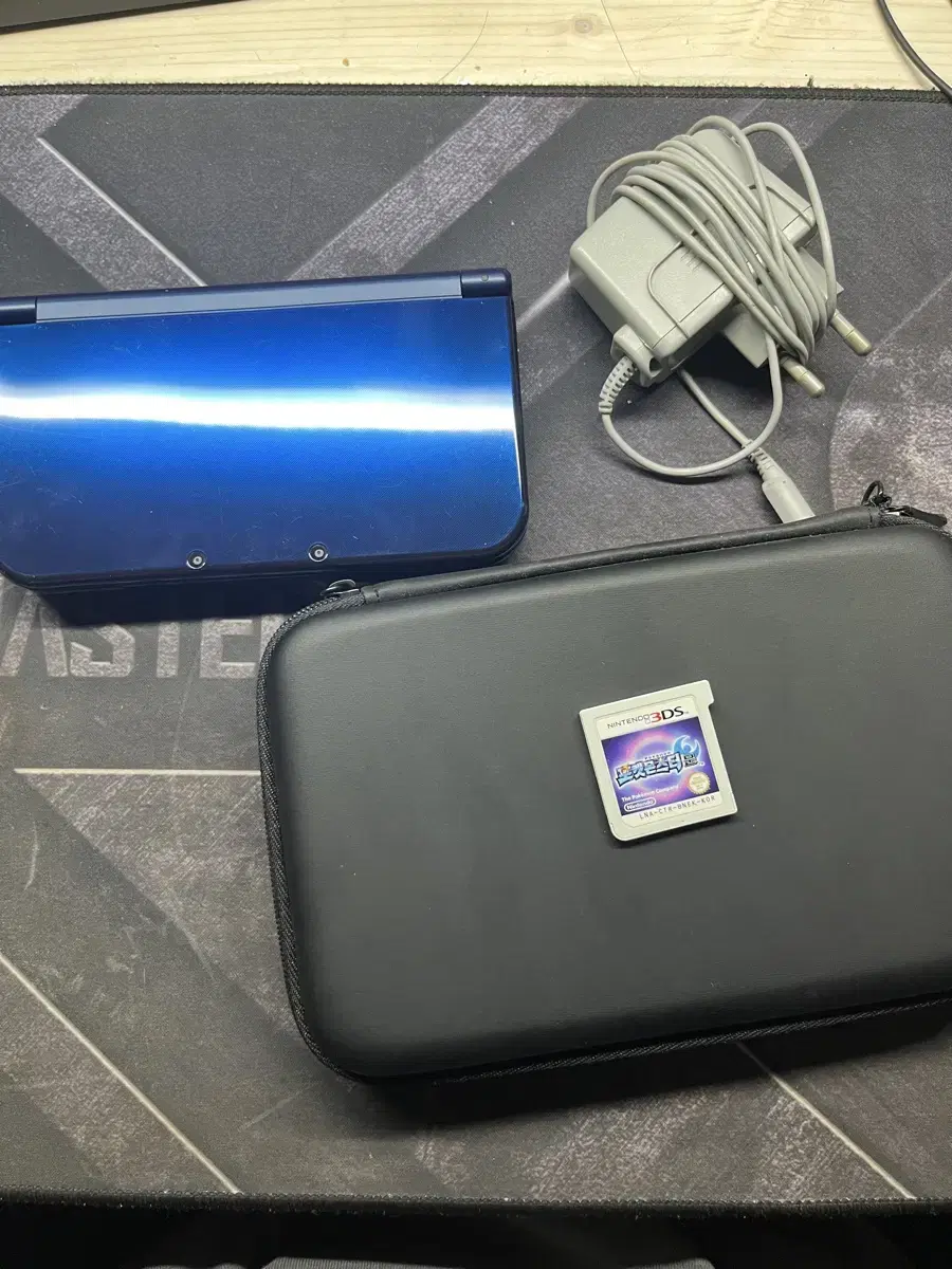 뉴 닌텐도 3DS XL 블루 (포켓몬 뱅크 O)