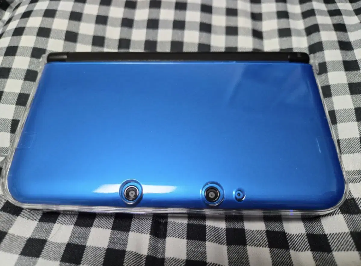 닌텐도 3DS XL 블루 포켓무버, 뱅크, 은 버전 내장