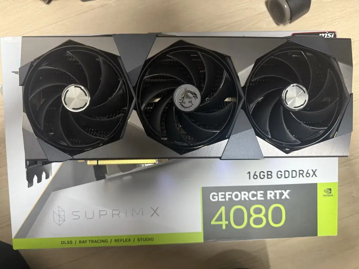 rtx 4080 슈프림 팝니다