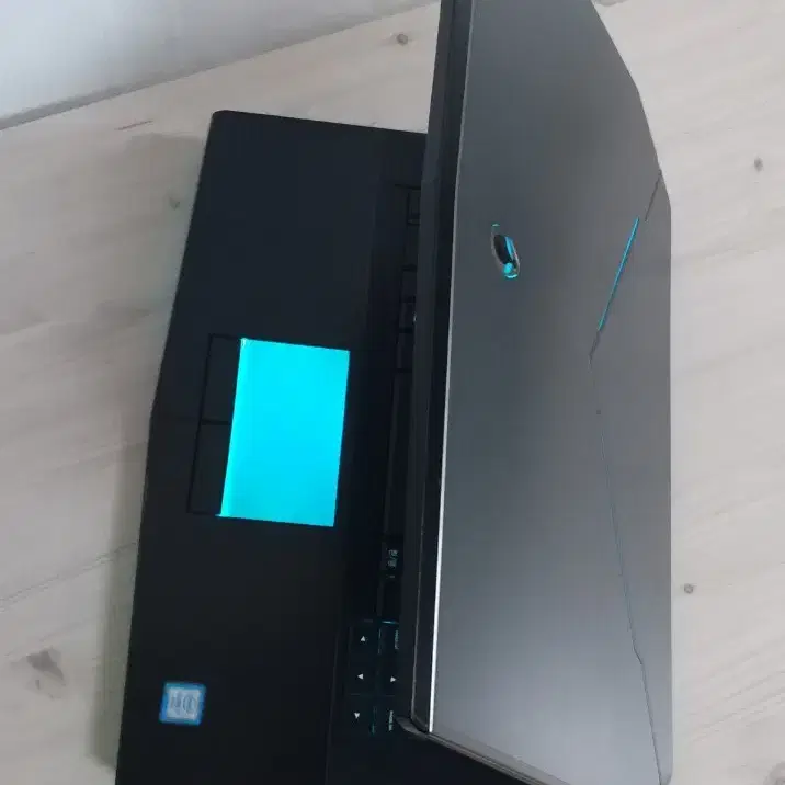 DELL ALIENWARE 15 R2. i7-6820HK. GTX980M