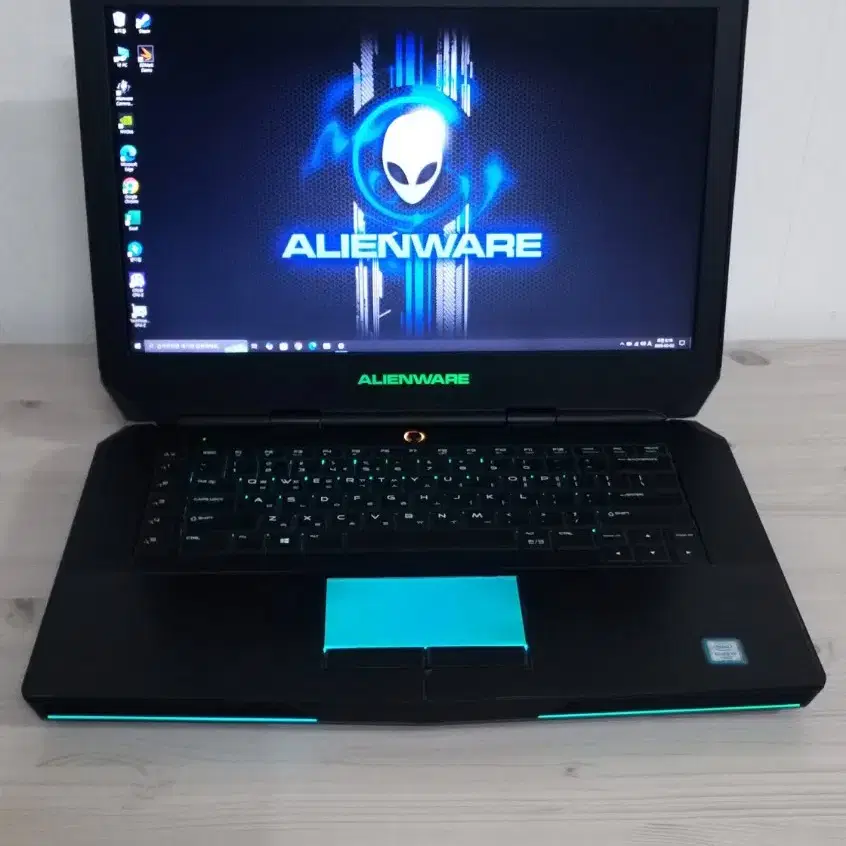 DELL ALIENWARE 15 R2. i7-6820HK. GTX980M