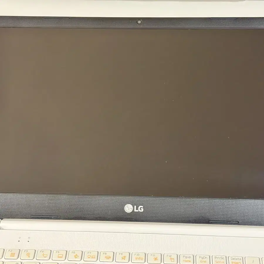 LG 울트라북 15UD560-GX50K 외장그래픽 1TB모델 노트북