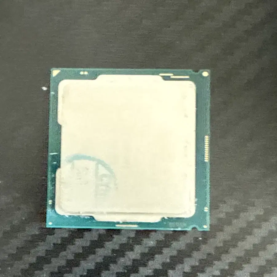 i7 9700