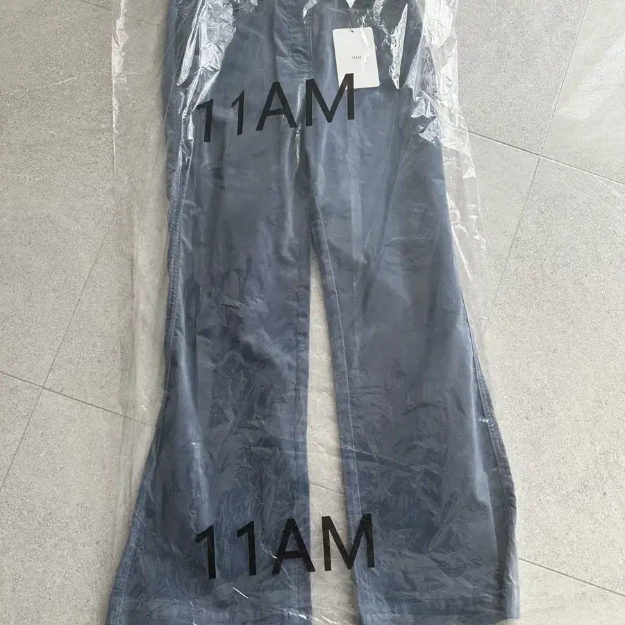 새상품 11am pants-213 블루 팬츠 L사이즈