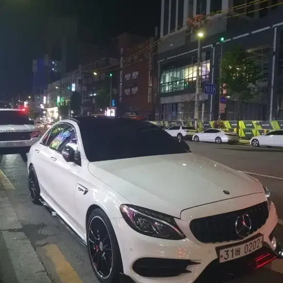 C450 AMG 흰색튜닝차량 가격다운