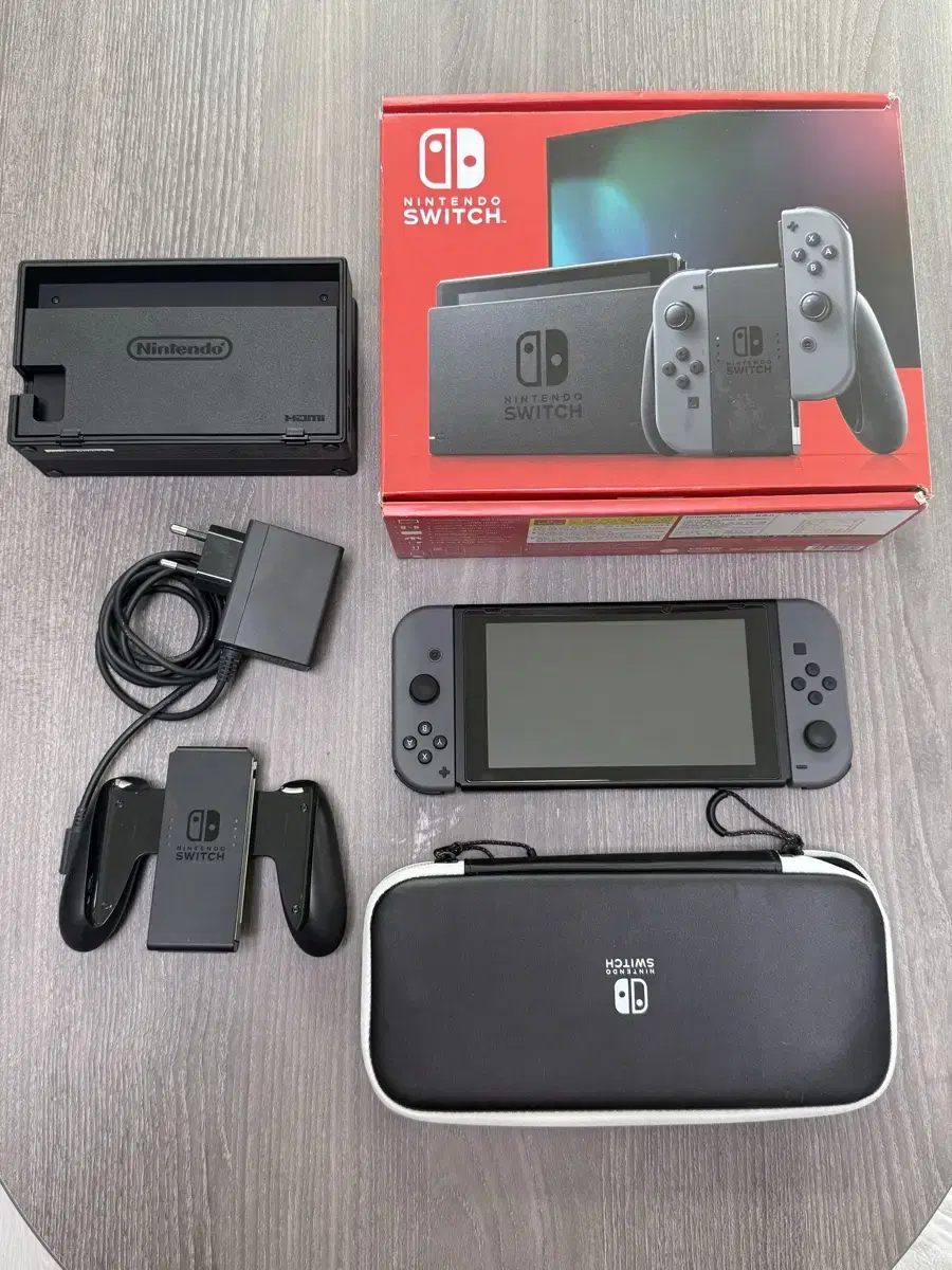 Nintendo Switch Gray + Case