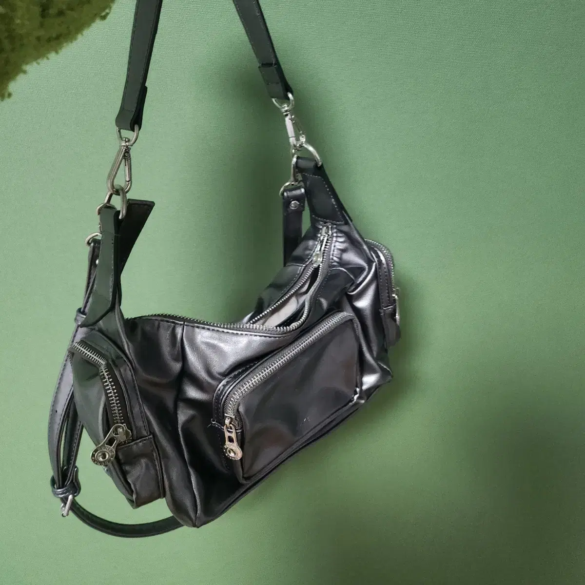 돈키 에녹 bag (black silver)