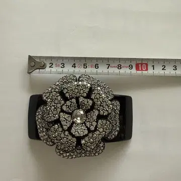 acca 장식용 꽃 모양 머리핀