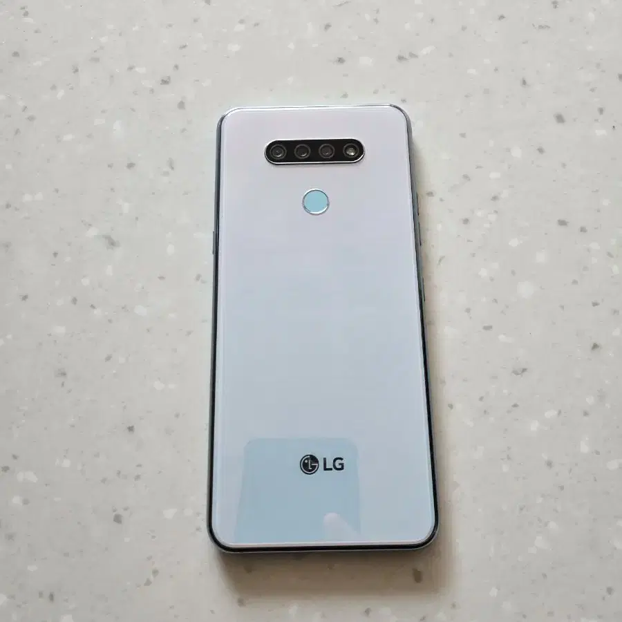 LG Q51 무잔상 S급 팝니다