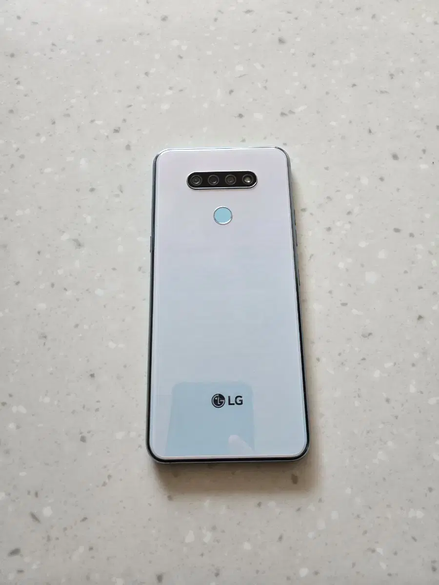 LG Q51 무잔상 S급 팝니다