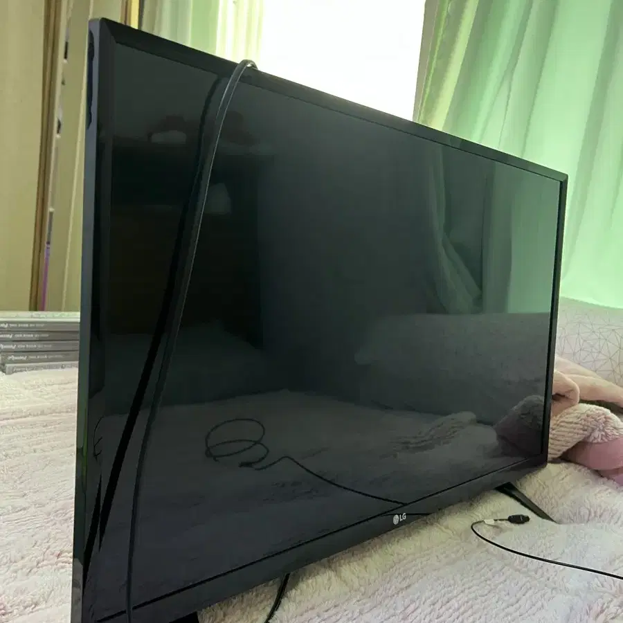 LG led tv (28tk430d)