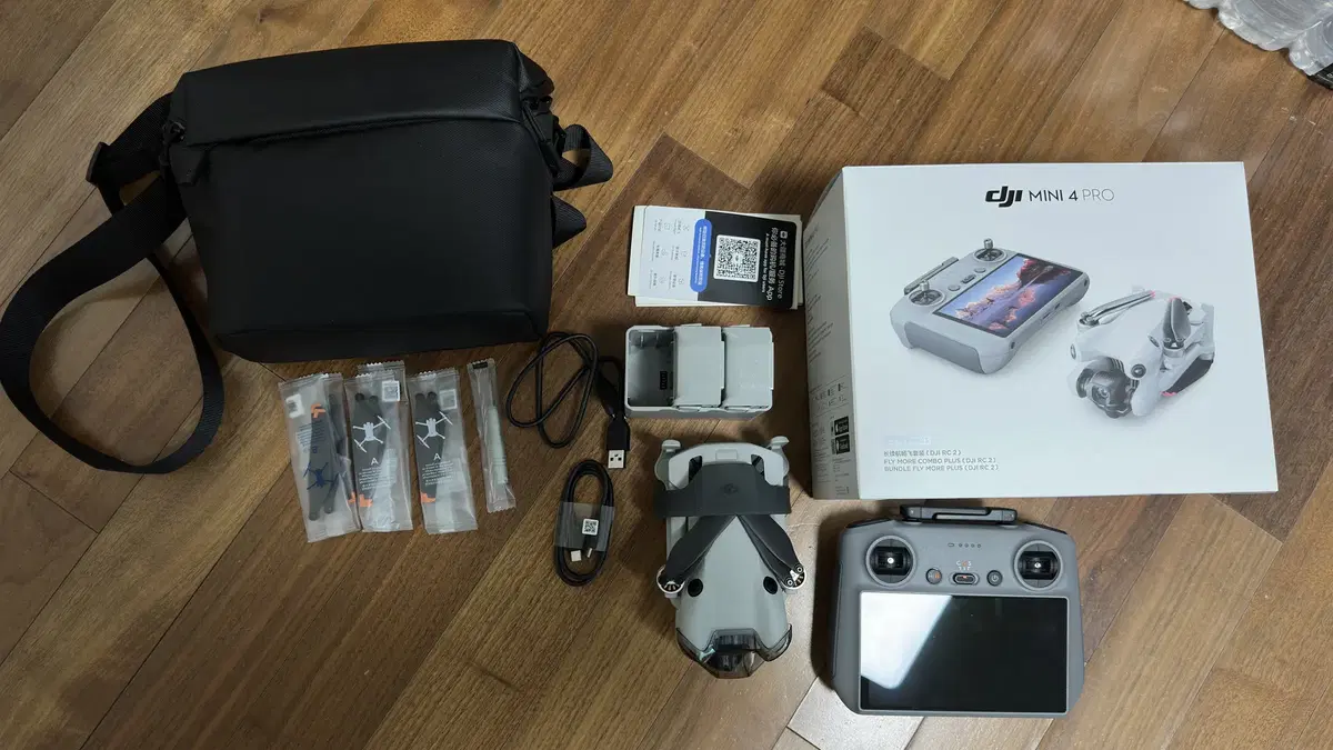 DJI 미니4프로 플라이모어콤보+dji care 판매합니다.