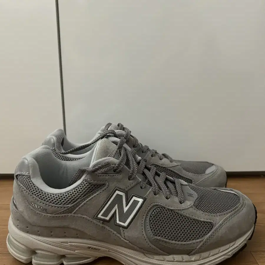 New Balance 2002R Grey (뉴발란스 2002R Grey)