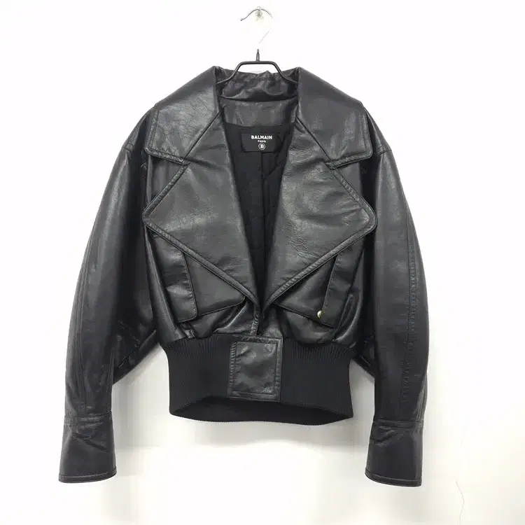 명품 발망(BALMAIN 정품)Cropped faux leather 숏