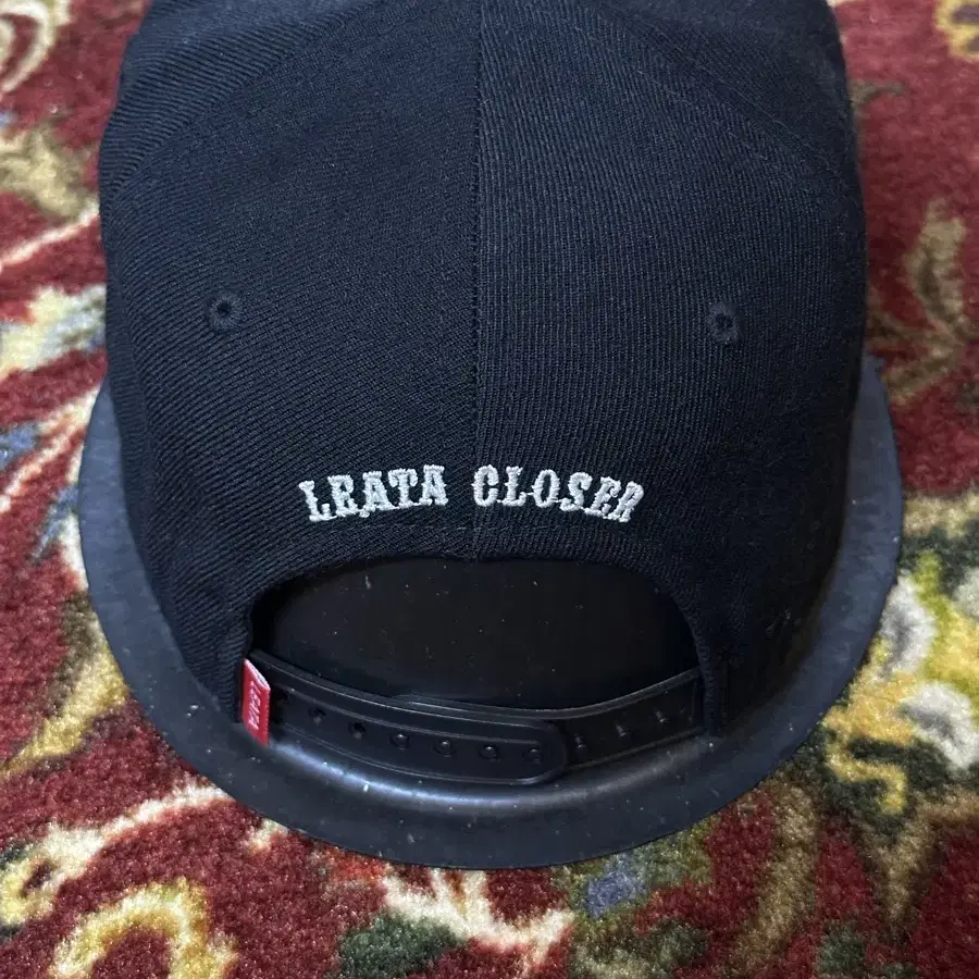 LEATA SNAPBACK