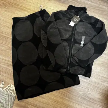 유니클로x 마리메꼬 도트 패턴 플리스 셋업 S사이즈