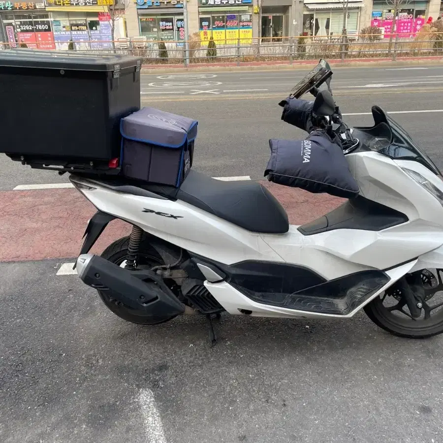 pcx125 23년식 판매합니다