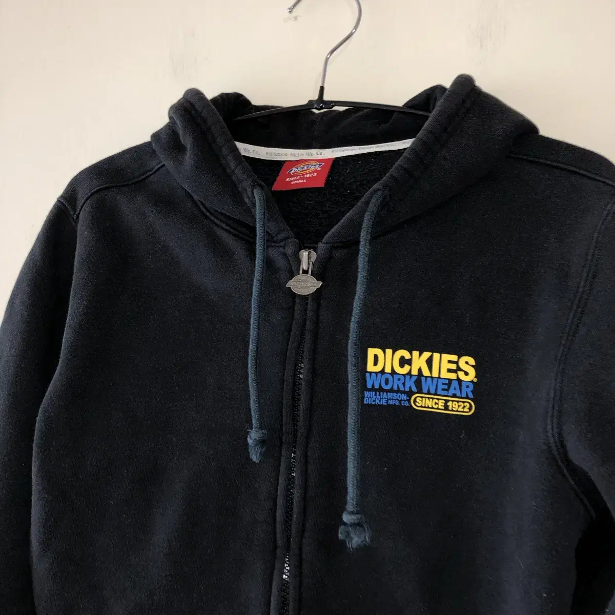 Vintage Dickies black hood zip up