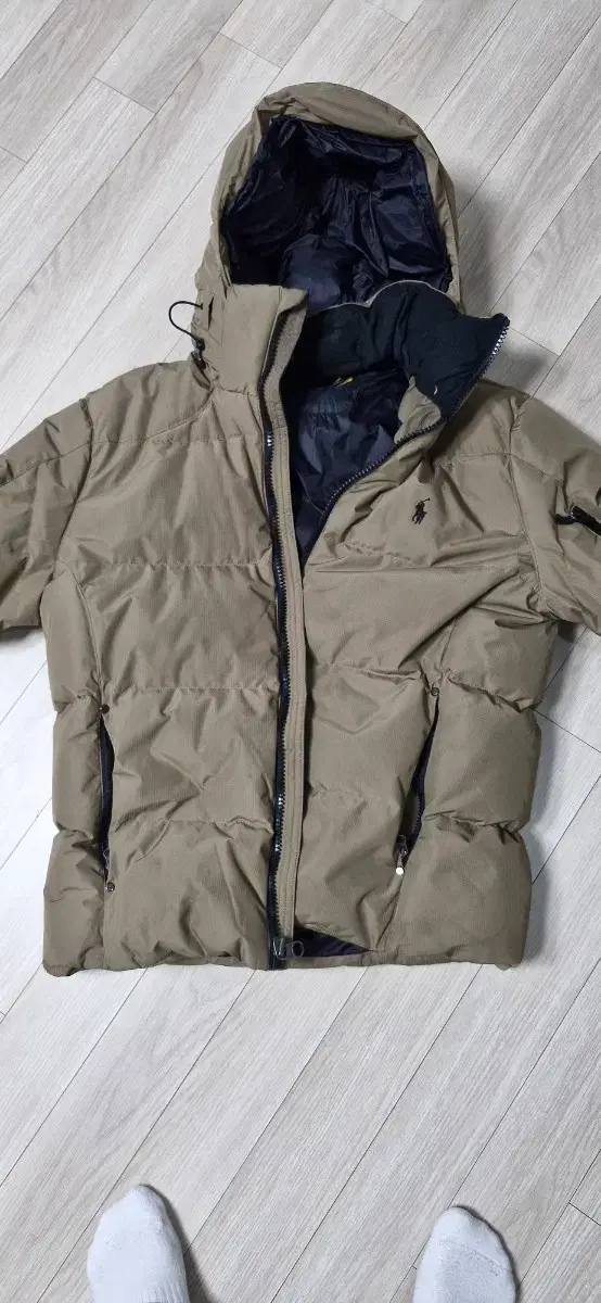 We are selling Polo Ralph Lauren Duck Down Puffer M