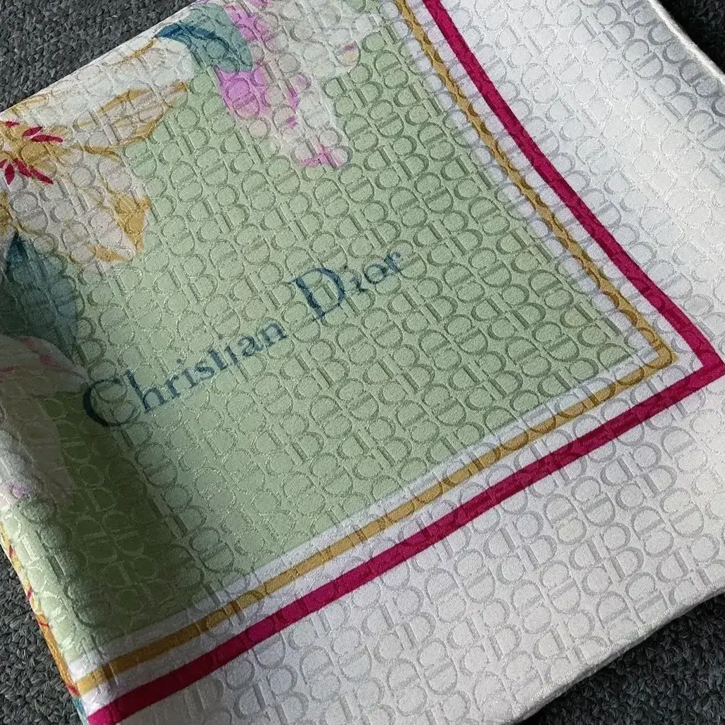 90s Dior CD pattern silk scarf 팝니다.