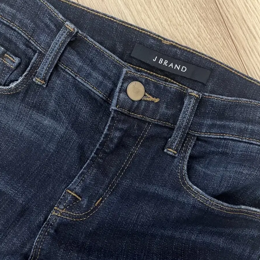 J brand 스키니핏 청바지