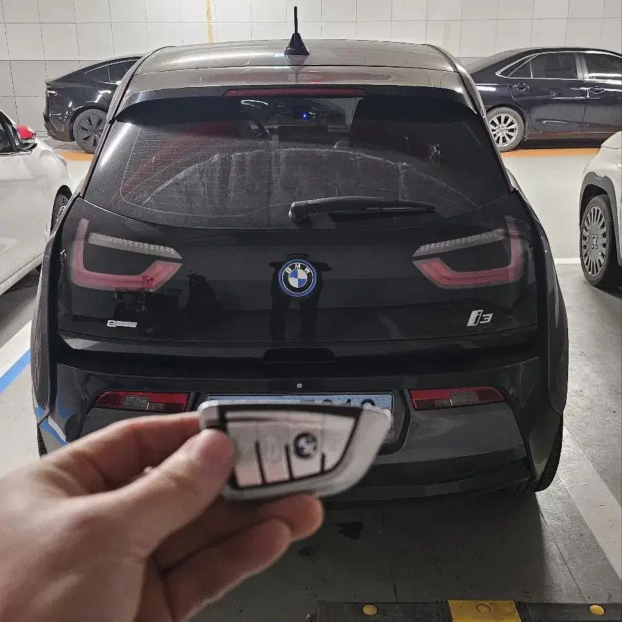 BMW 전기차 i3, i8 스페어키로 최신형 G바디 칼키 추가 제작