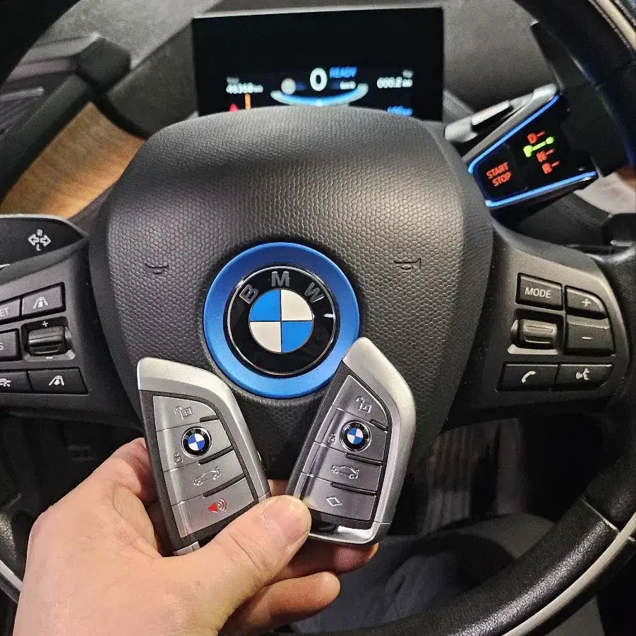 BMW 전기차 i3, i8 스페어키로 최신형 G바디 칼키 추가 제작