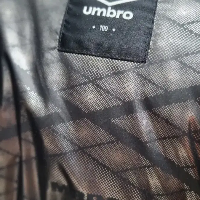 UMBRO 엄브로 코듀로이 숏패딩