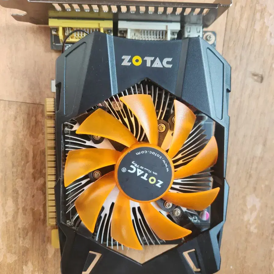 조텍 GTX650 그래픽카드