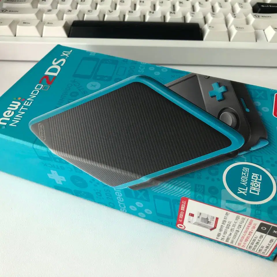 닌텐도 new 2ds xl 더콰이즈 미개봉 신품