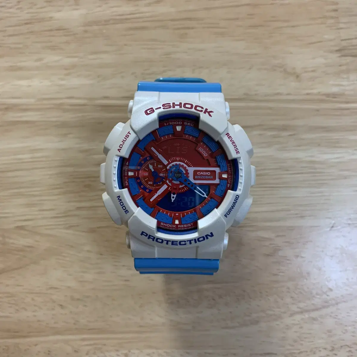 지샥 빅페이스 (G-SHOCK GA-110) 도라에몽 한정판 팝니다