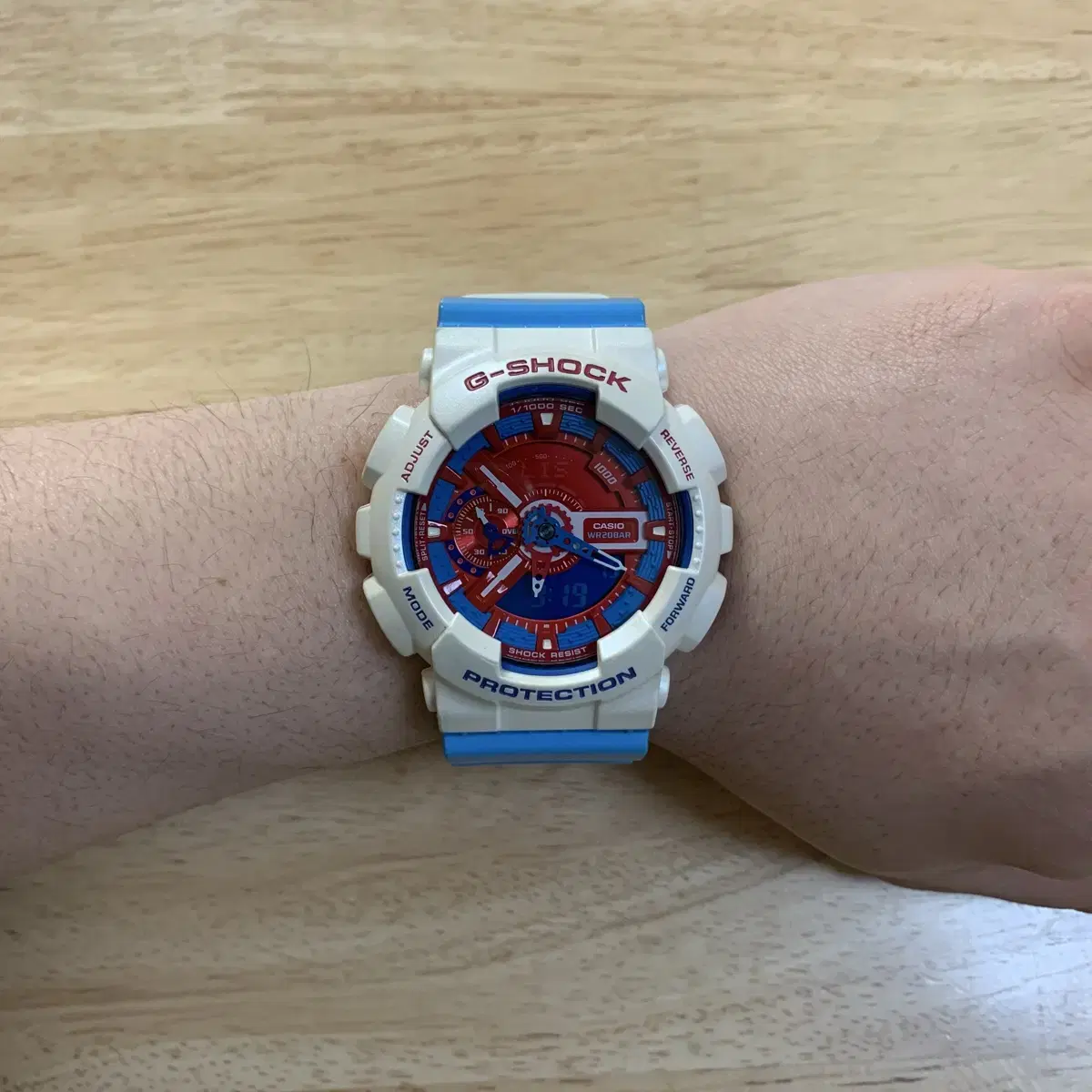 지샥 빅페이스 (G-SHOCK GA-110) 도라에몽 한정판 팝니다