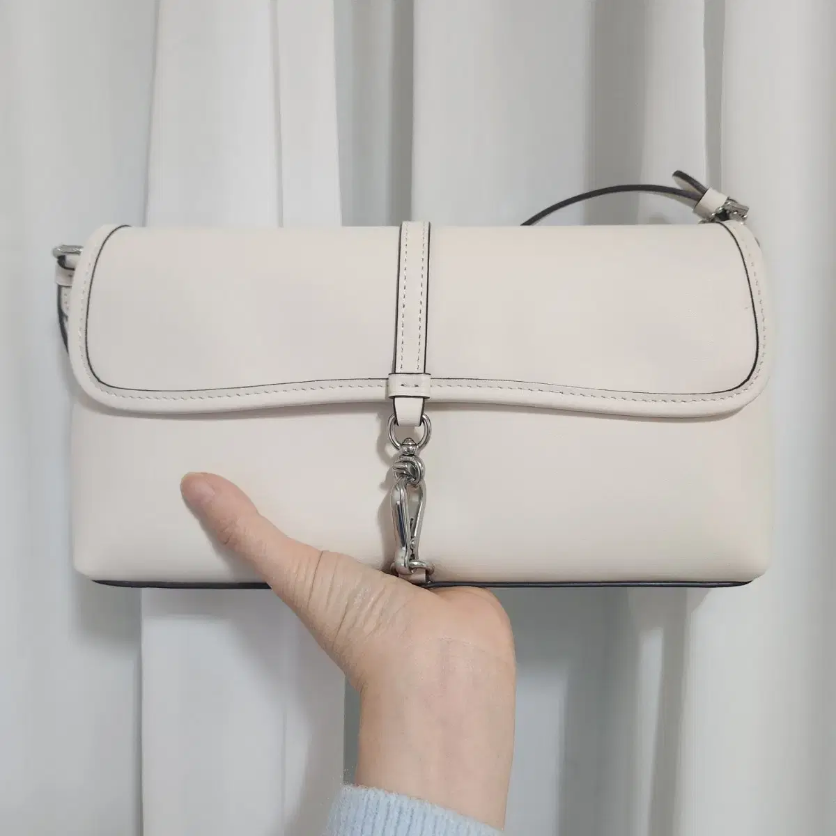 (새제품)코치 숄더백 햄튼스 hamptons bag