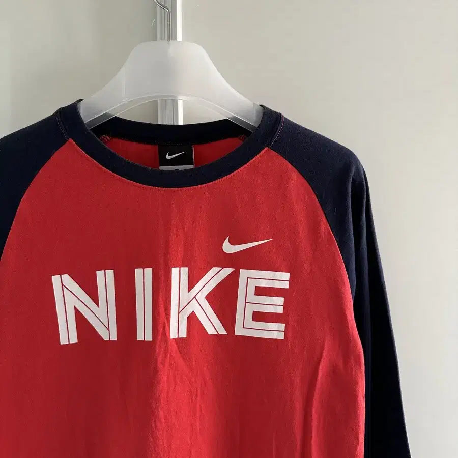 100color) NIKE 배색 티셔츠