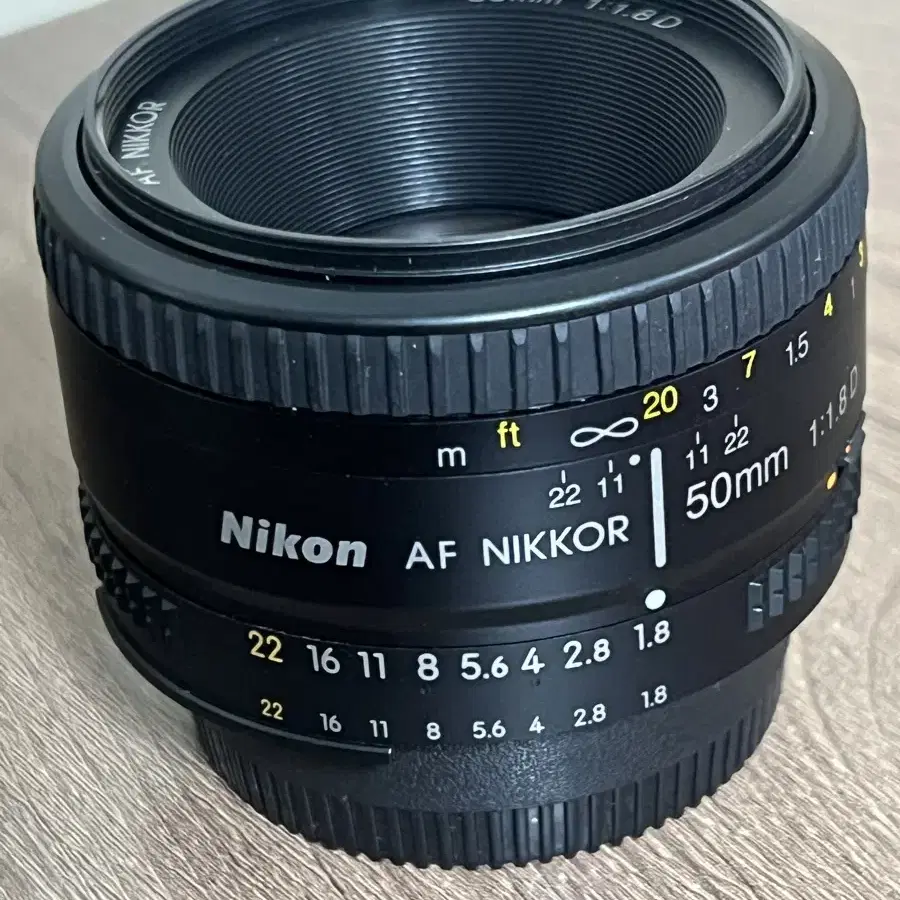 니콘 50mm 1:1.8D 렌즈