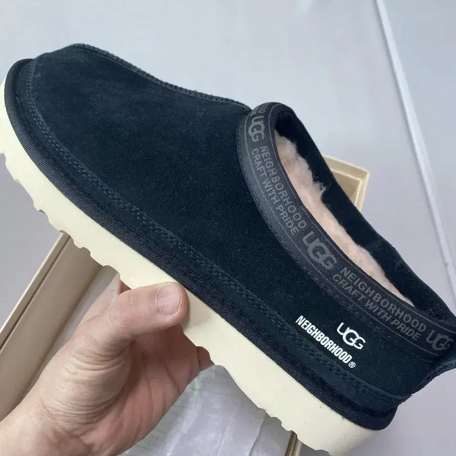 ugg 어그 x 네이버후드 타스만 us11 새상품