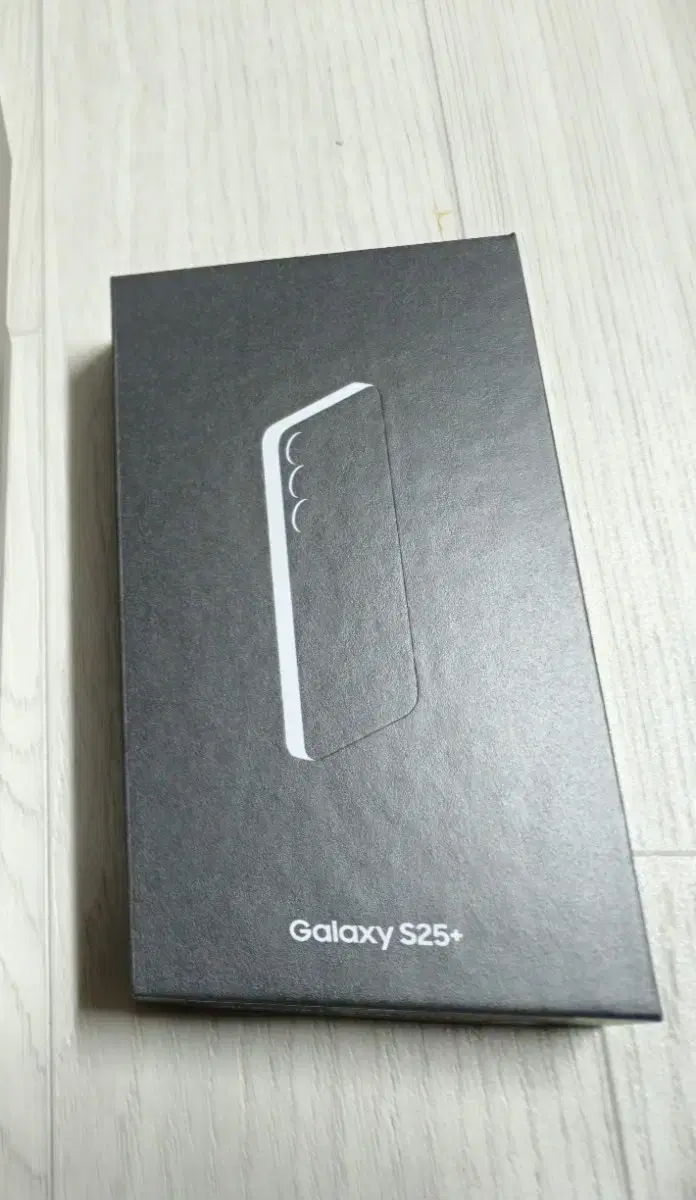 Galaxy S25+ 512 unsealed