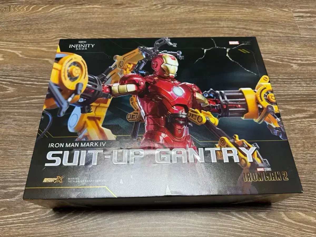 ZD TOYS Iron Man MK4 Suit Up Gantry Figure