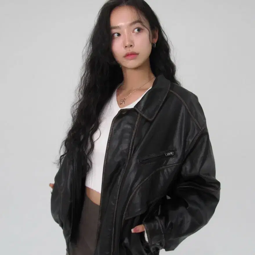 페일제이드 빈티지 레더 가죽점퍼 vintage leather padded