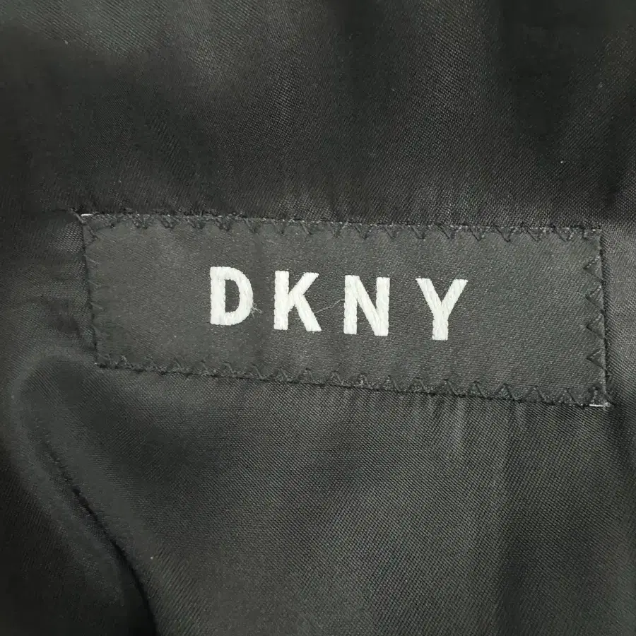 38) DKNY 자켓