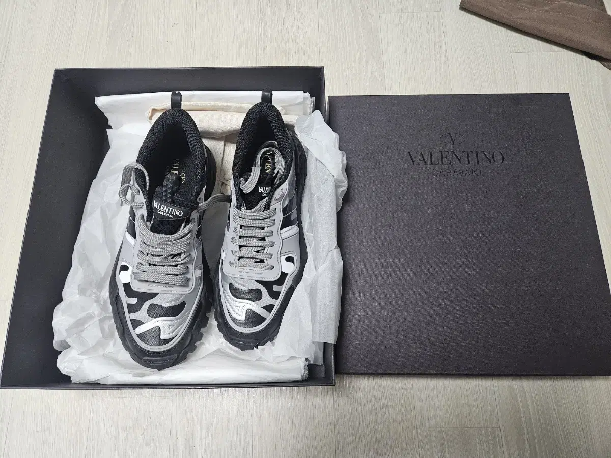 Valentino Rockrunner Black Camo