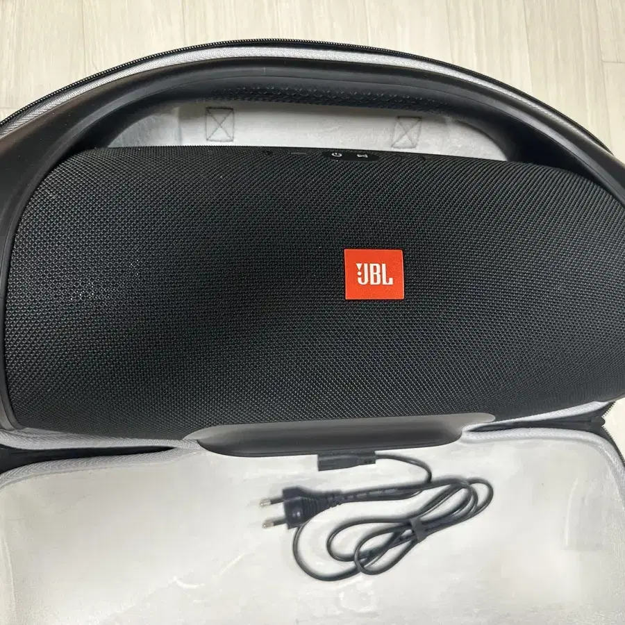 JBL Boombox 휴대용 블루투스 스피커 1세대