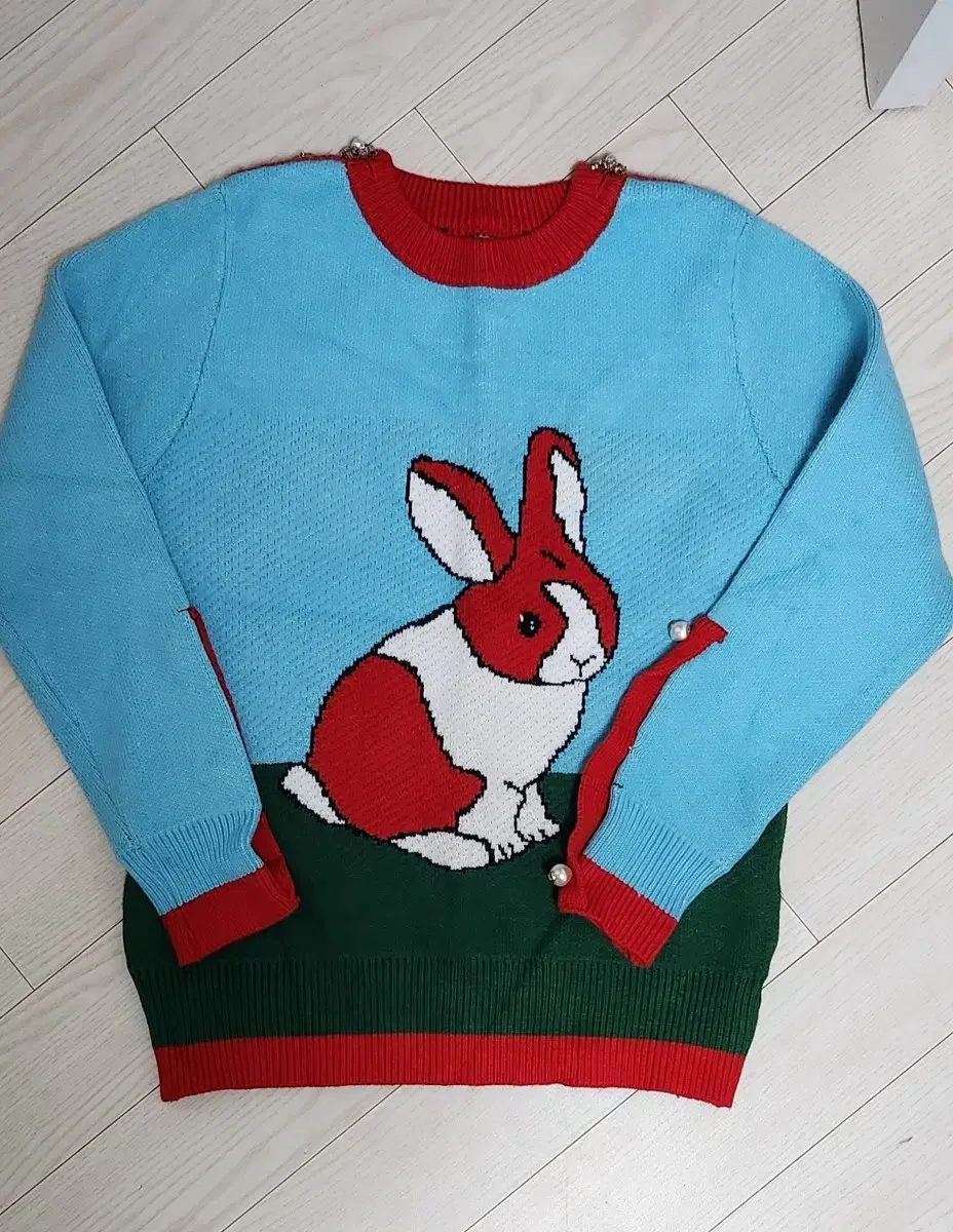 Gucci Rabbit Jewelry Knit (Price reduced for quick disposal)