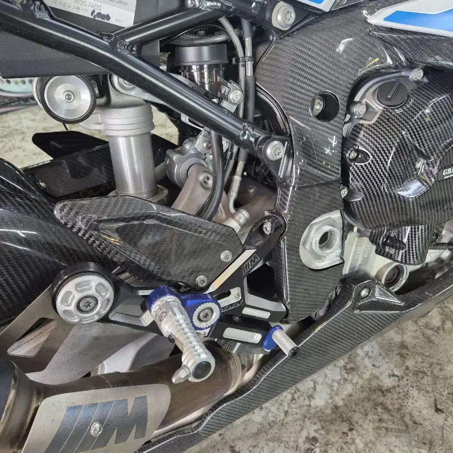 22년식(23년4월등록)m1000rr